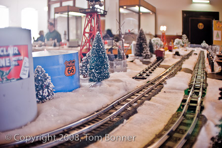 1/8 sec at f / 1.0